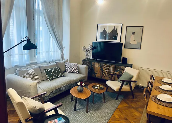 Three Bedroom Near Riegrovy Sady * Praga