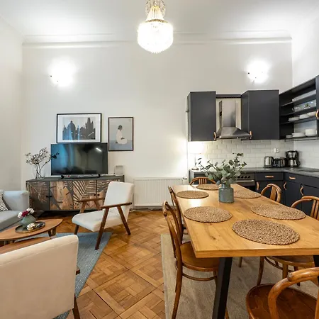 Three Bedroom Near Riegrovy Sady *